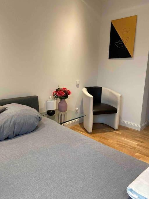 Luxury Apartment With Air Conditioning & Jaccuzzi Near Frankfurt Wiesbaden Hofheim am Taunus Εξωτερικό φωτογραφία